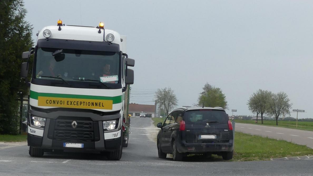 Le Carrefour De L Etyette Et De La D3 A Courtisols Entre Chalons Et Sainte Menehould En Voie De Securisation