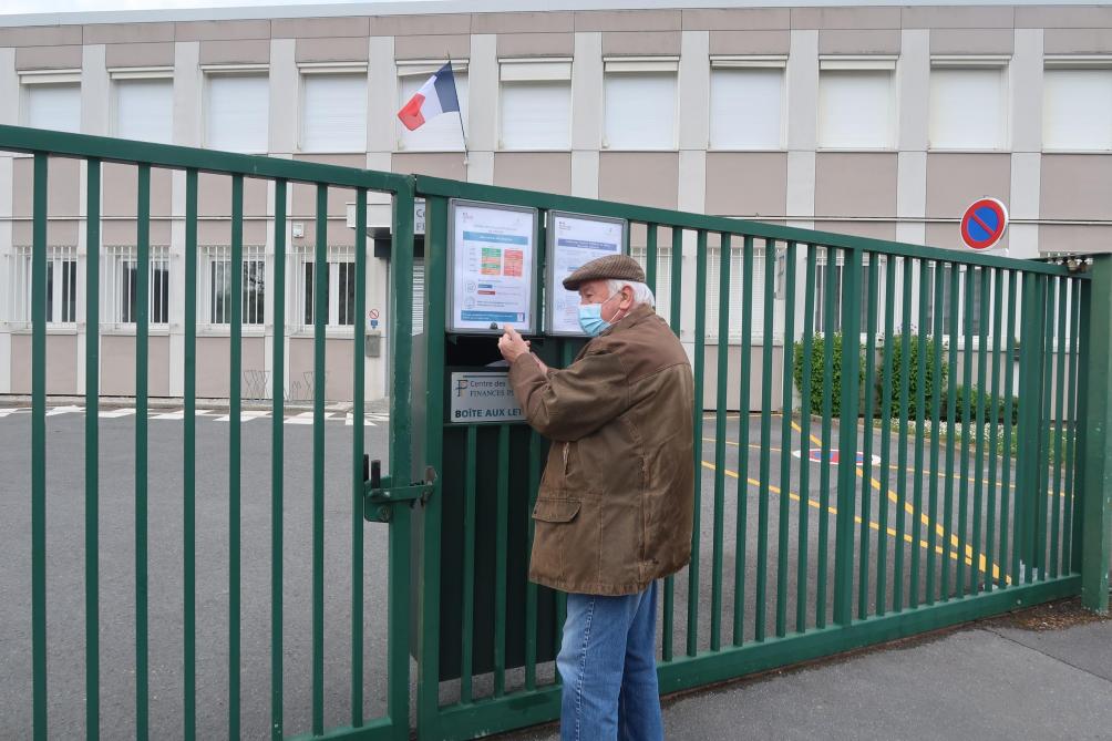 Un Mouvement De Greve Au Centre Des Impots De Sedan