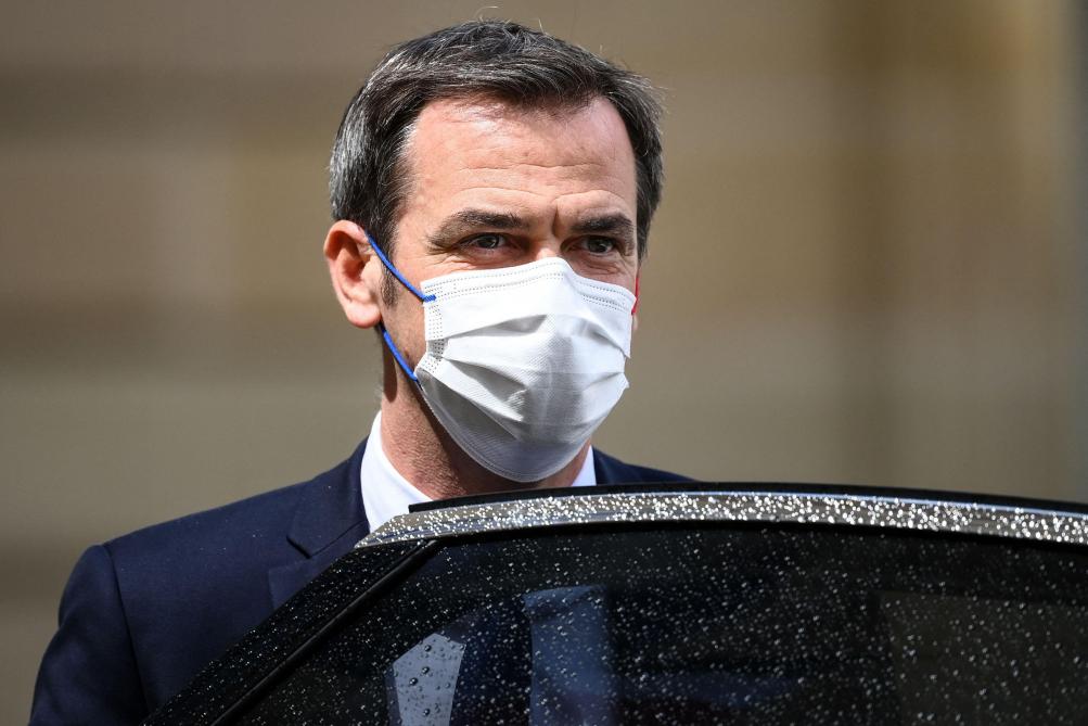 Port Du Masque En Exterieur Pas De Levee De L Obligation Jusqu A Fin Juin Annonce Olivier Veran