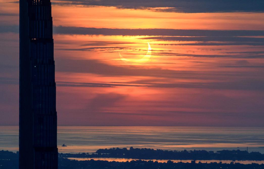 Découvrez les plus belles photos de l'éclipse solaire du ...