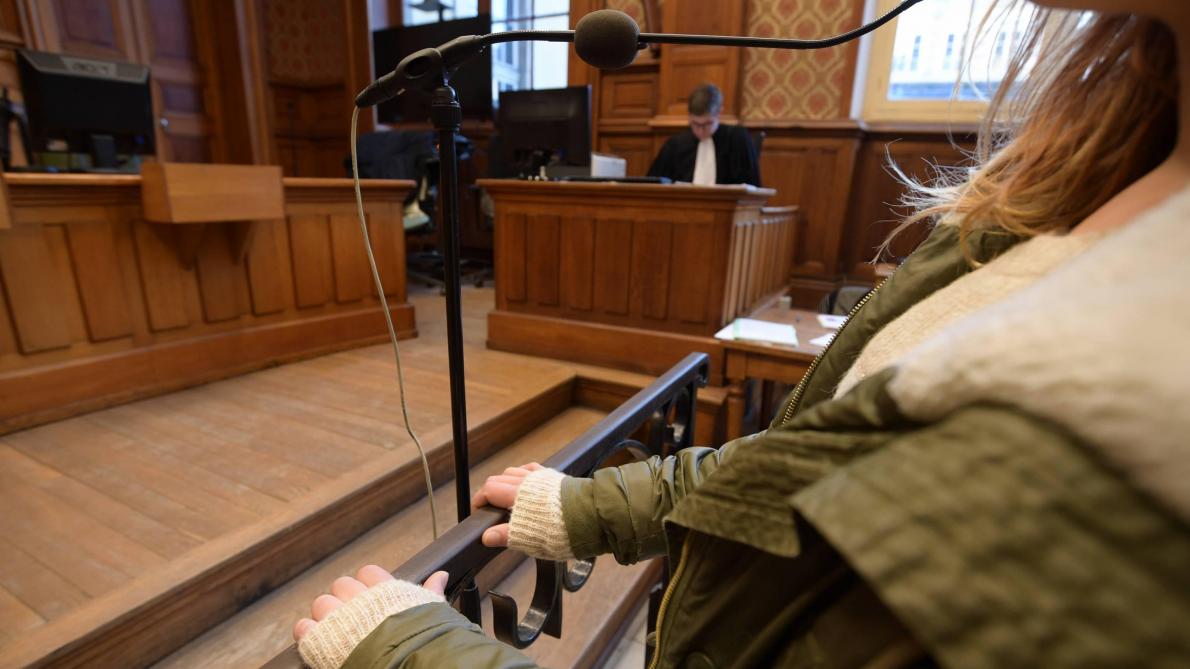 Chalons Reims La Mere Offre Sa Fille De 9 Ans A Son Amant De 79 Ans
