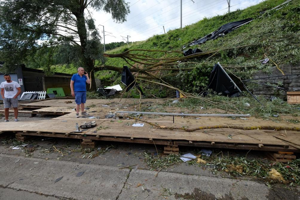 Du jamais vu en belgique!!! Beauraing (Belgique) : la solidarité s'organise pour les sinistrés ...