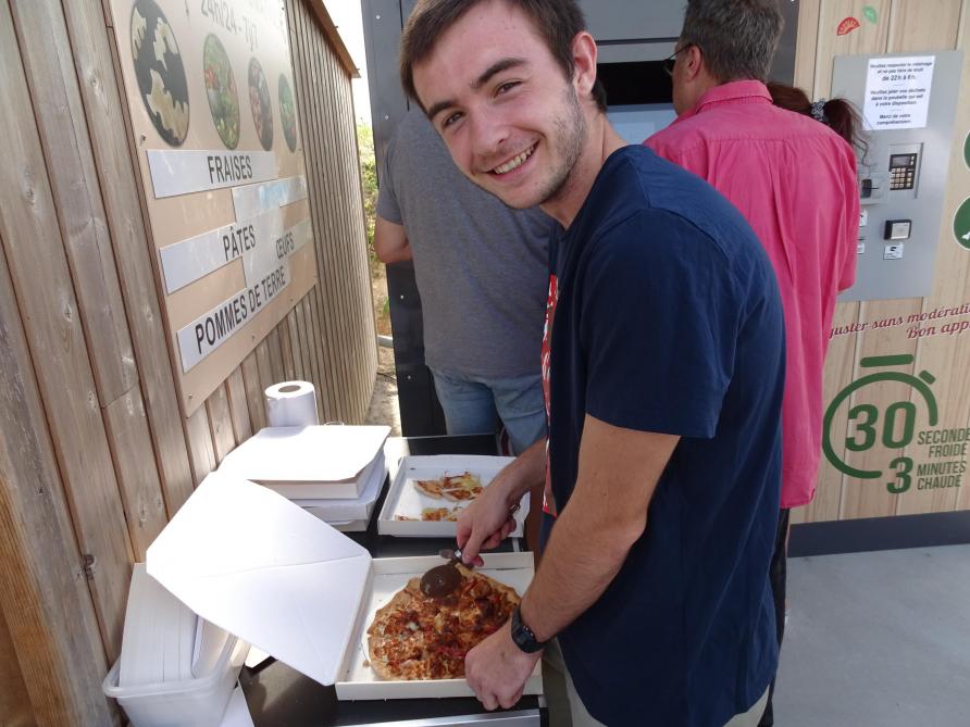 des pizzas disponibles a toute heure dans le village de conde sur marne