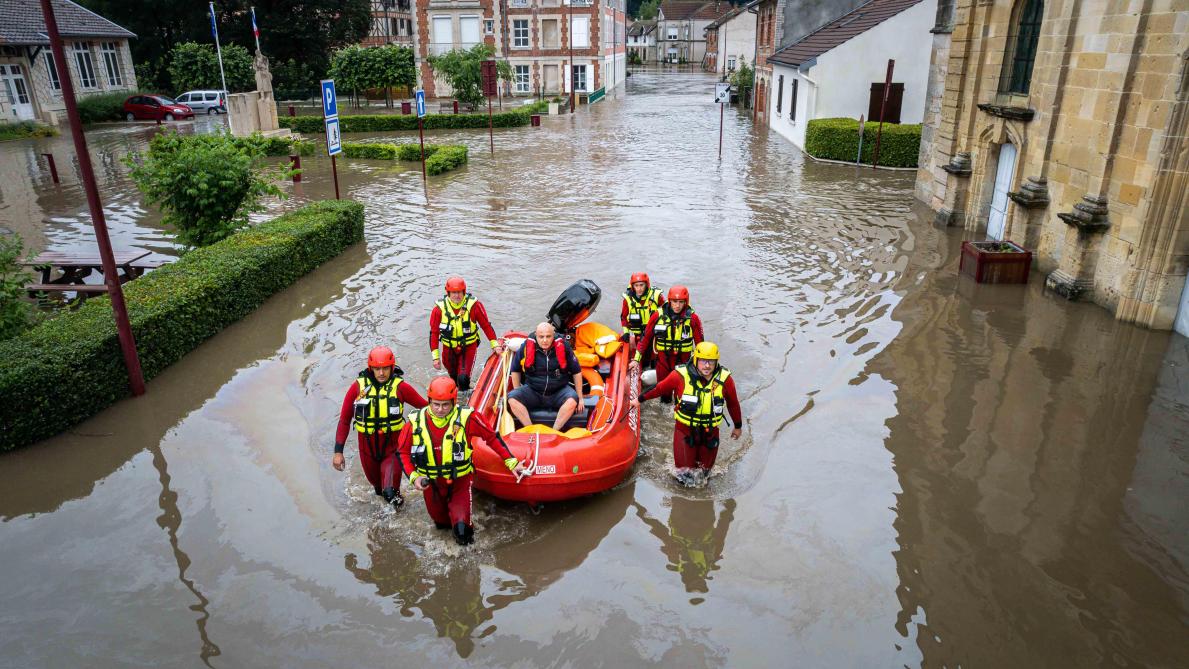 Video Inondations Dans L Aisne La Marne Et Les Ardennes Le Pic De Crue N Est Pas Atteint Annonce La Prefecture