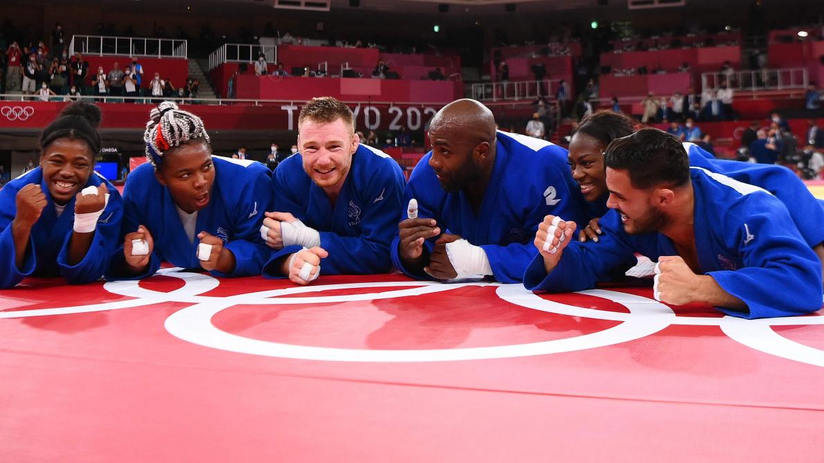 Jeux Olympiques Judo L Axonaise Sarah Leonie Cysique Medaille D Or Avec L Equipe De France Mixte