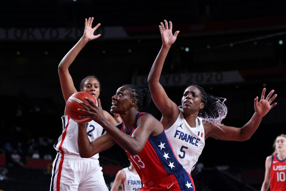 Basket-ball - Jeux Olympiques. Endy Miyem et l'équipe de ...