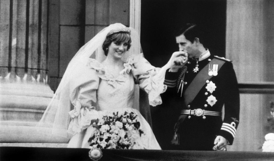 40 Ans Apres Une Part Du Gateau De Mariage Du Prince Charles Et De Lady Di
