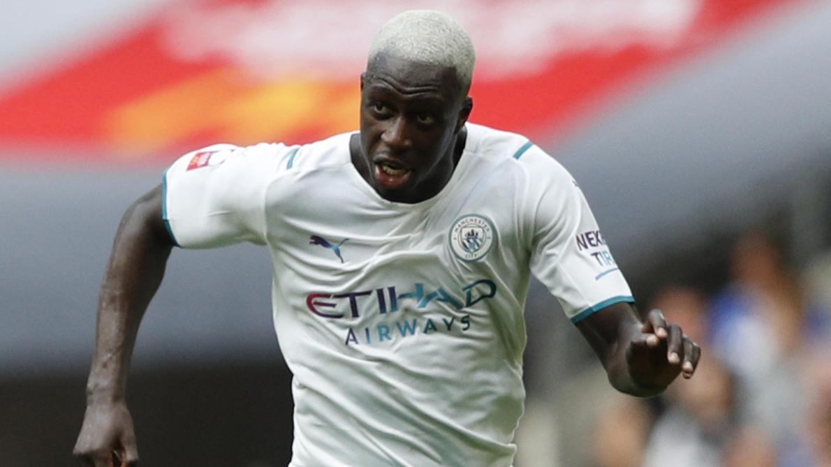 football accuse de viols le francais benjamin mendy en detention provisoire en angleterre