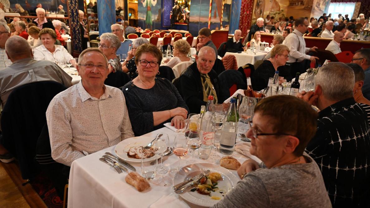 Des Vitryats s’encanaillent au cabaret