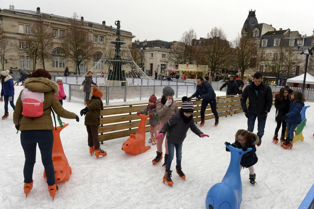 Video Les Feeries De Noel Sont Enfin De Retour A Epernay
