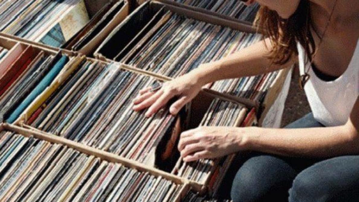 grande vente de vinyles au foyer aubois samedi 20 novembre