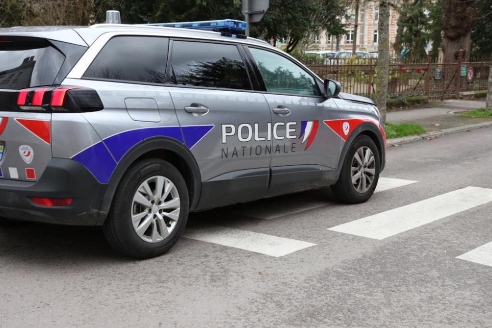 ils volent pour pres de 1000 d ecouteurs a la chapelle saint luc deux potes