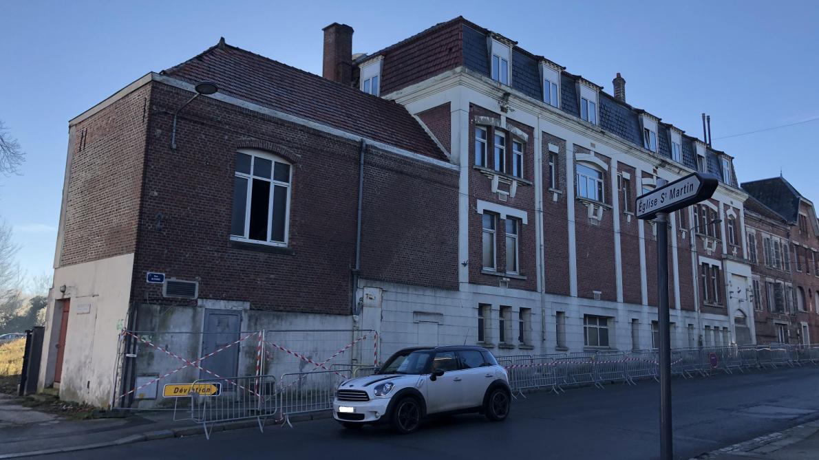 Un périmètre de protection installé à SaintQuentin, au quartier SaintMartin Un périmètre de protection installé à SaintQuentin, au quartier SaintMartin