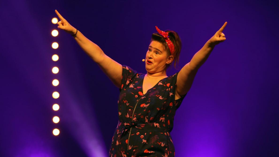 Elodie Poux Le Syndrome Du Playmobil Streaming Une ovation des Troyensà Élodie Poux