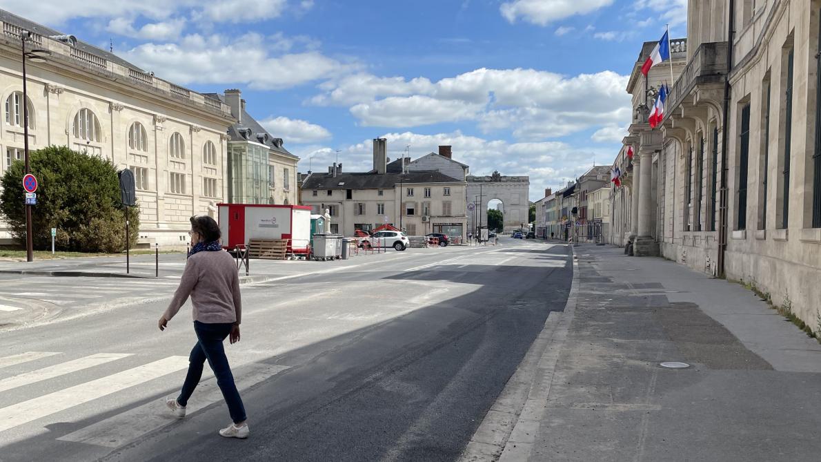La rue Carnot rouverte à la circulation à Châlons La rue Carnot rouverte à la circulation à Châlons