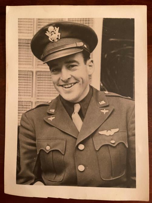 Le lieutenant James McGrew, officier aviateur de l’US Air Force