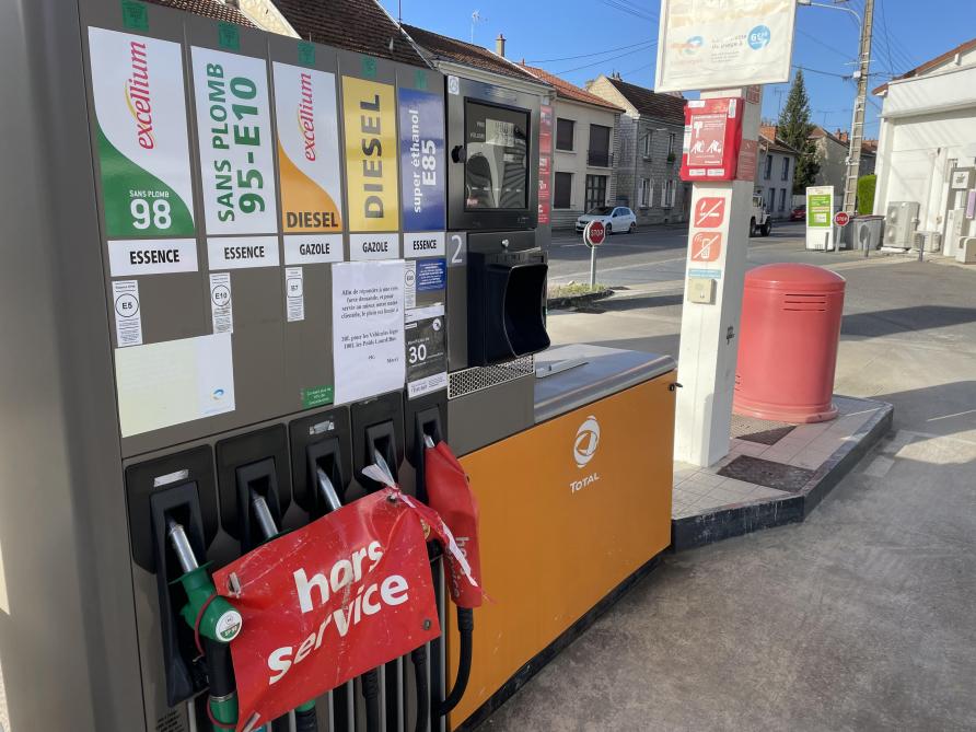 Carburant: le remplissage de bidons d'essence interdit dans le Nord et le  Pas-de-Calais