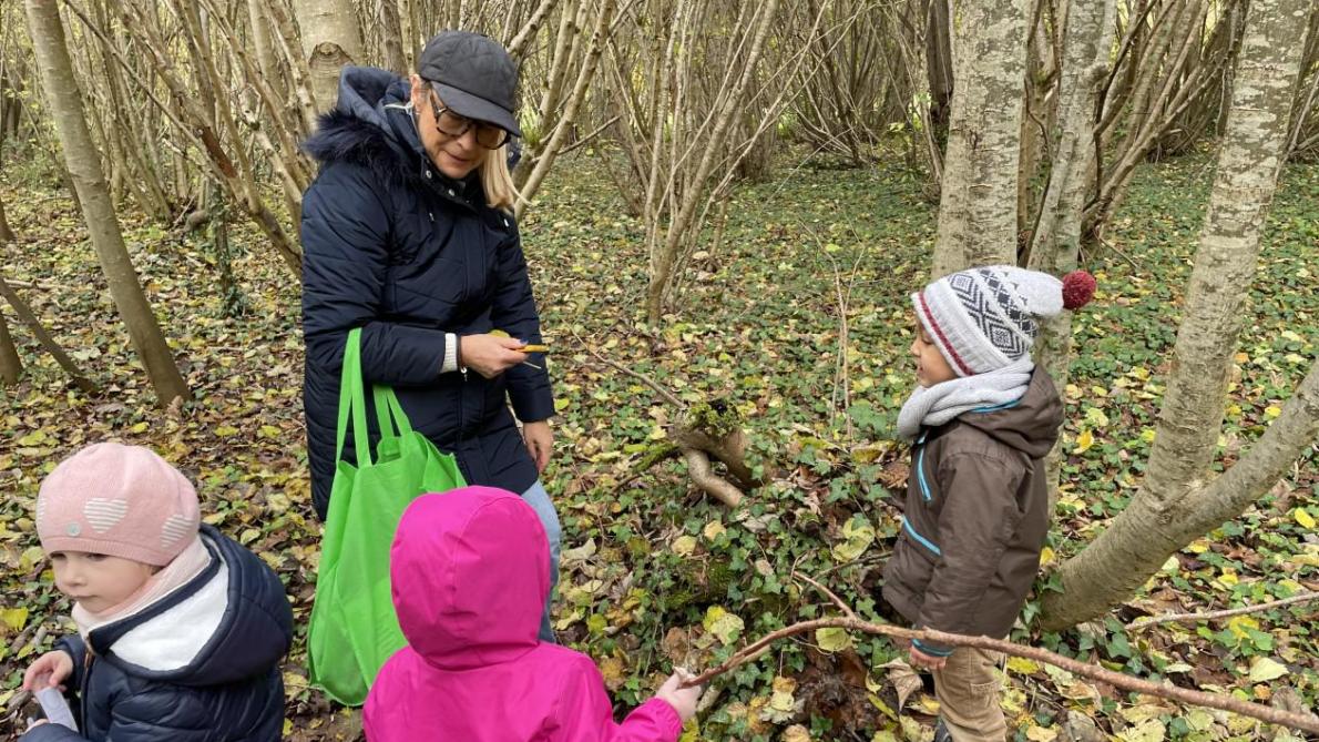 Ecole Maternelle Prieur De La Marne Chalons En Champagne Les écoliers de Prieur-de-la-Marne apprennent au plus près de la nature à  Châlons