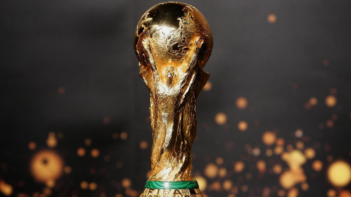 Qui a le droit de toucher le trophée de la Coupe du monde?