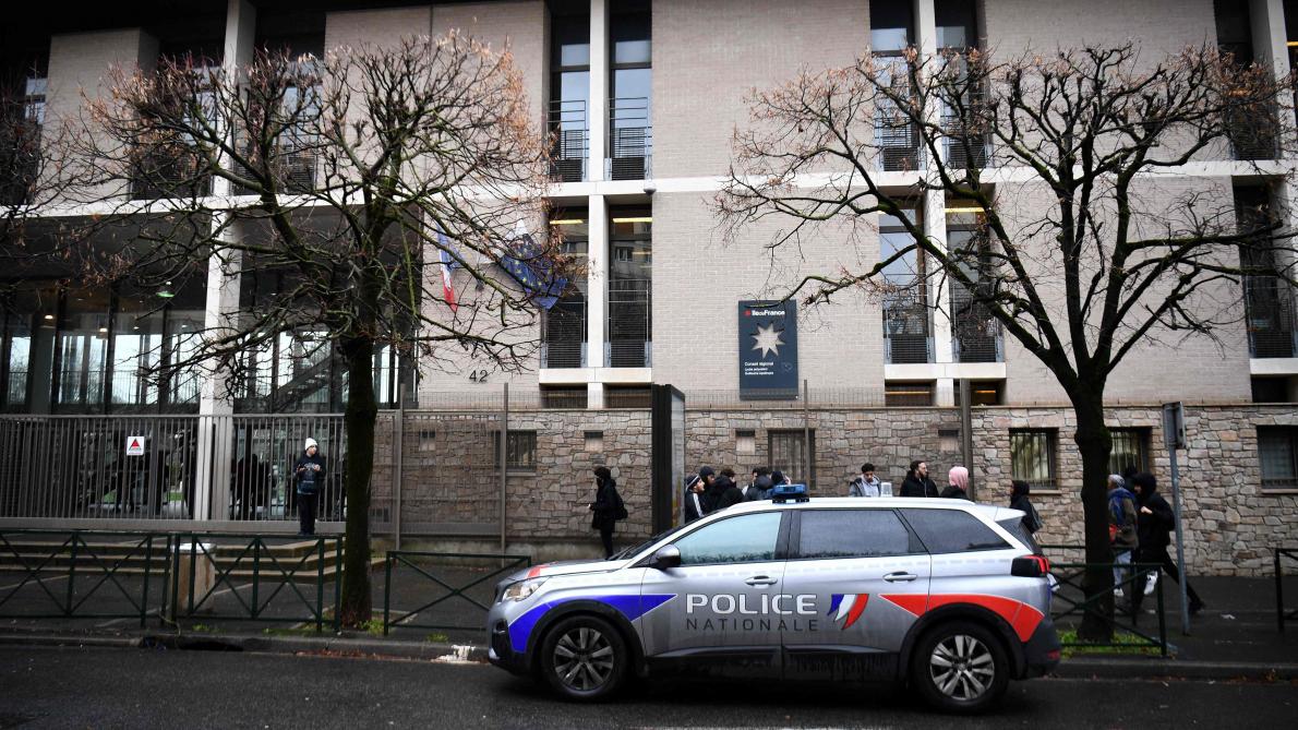 Lycée La Source Nogent Sur Marne Avis Val-de-Marne: un adolescent mortellement poignardé devant un lycée, un  mineur interpellé