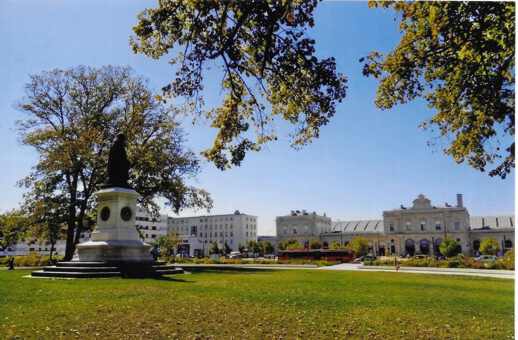 Hier/aujourd’hui à Reims le square Colbert de 1860 à nos jours