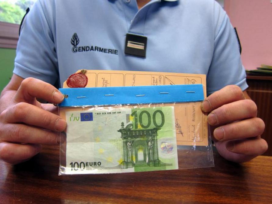 Son billet de 10€ était un faux - Courrier picard