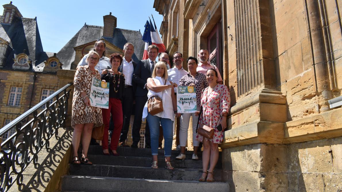 Vous Cherchez Un Emploi Rendez vous Ce Week end Place Ducale vous-cherchez-un-emploi-rendez-vous-ce-week-end-place-ducale