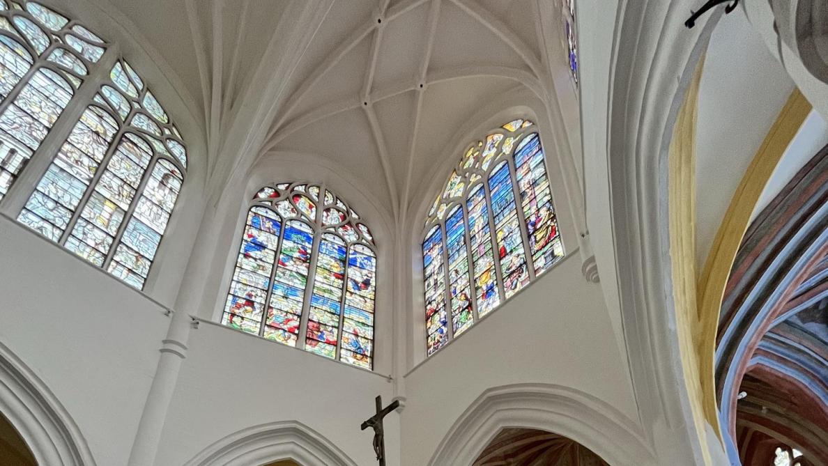 L’église de BarsurSeine, un musée de verre