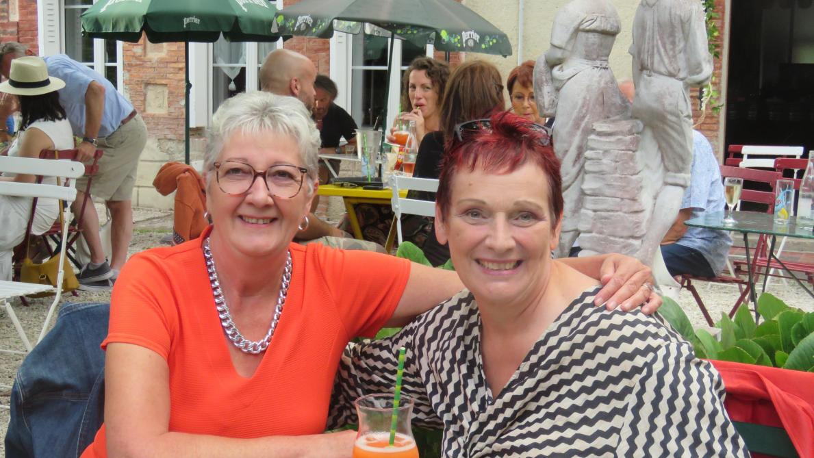 À Romilly sur Seine la Guinguette du passage seule sur la piste de danse