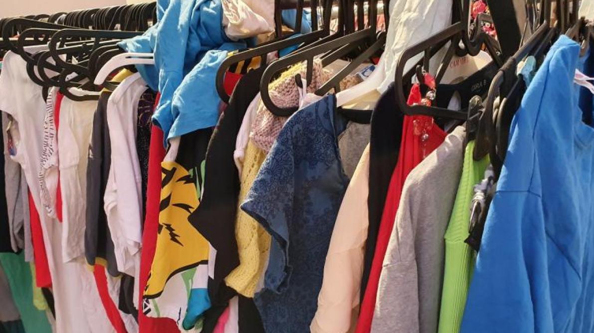 Nouvelle vente de vetements vintage a Saint Julien les Villas