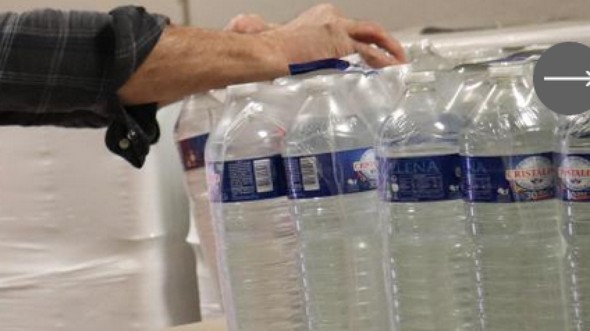 Combien De Bouteilles D'eau Pour 50 Personnes La distribution de bouteilles d’eau a commencé à Bar-sur-Seine