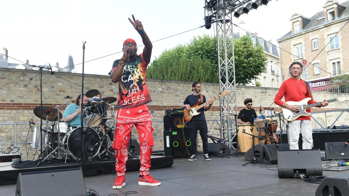 EN PHOTOS: Les Rémois bien décidés à fêter la musique en ville aussi