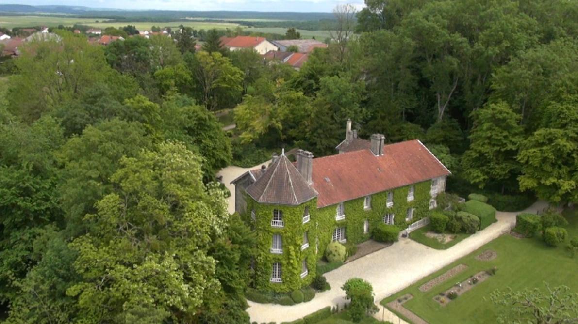 La maison embl&eacute;matique du G&eacute;n&eacute;ral de Gaulle &agrave; Colombey-les-Deux-&Eacute;glises, suscite des convoitises