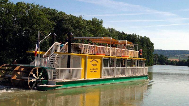 On Vous Emmene En Bateau Dans La Marne L Aisne Et Les Ardennes