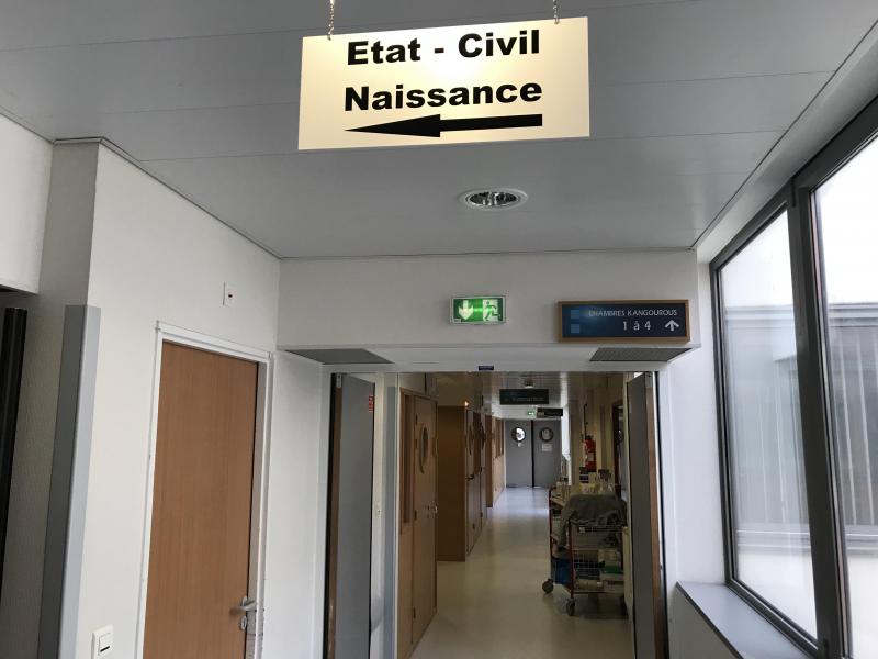 Un Bureau D Etat Civil A La Maternite Du Chu De Reims
