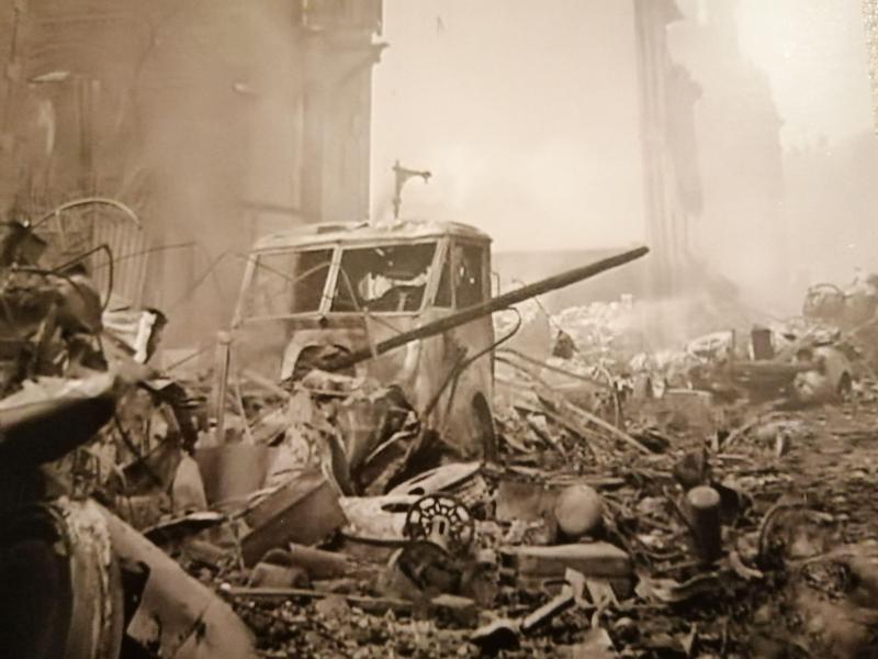 On a oublié la férocité de la bataille de Troyes. Les chars américains lancés à l’assaut de la 51e brigade SS forte de 3 500 hommes embusqués dans la ville comme autant de snipers.