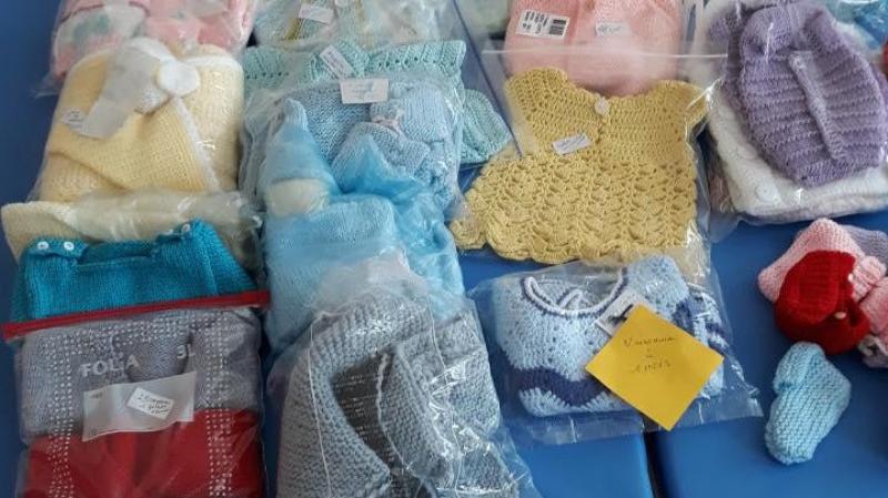 Elles Tricotent Pour Les Bebes Qui Naissent A La Maternite De Laon