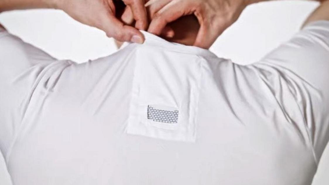 Il invente un climatiseur tour de cou qui se glisse dans le col de la  chemise - NeozOne