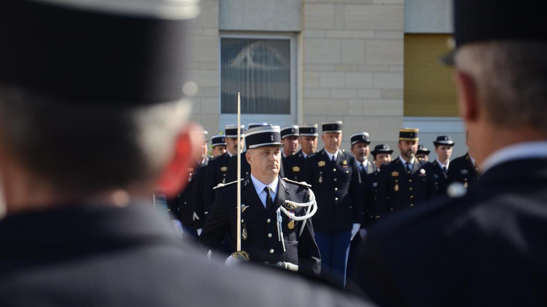Prise de commandement à la gendarmerie de ChâlonsenChampagne
