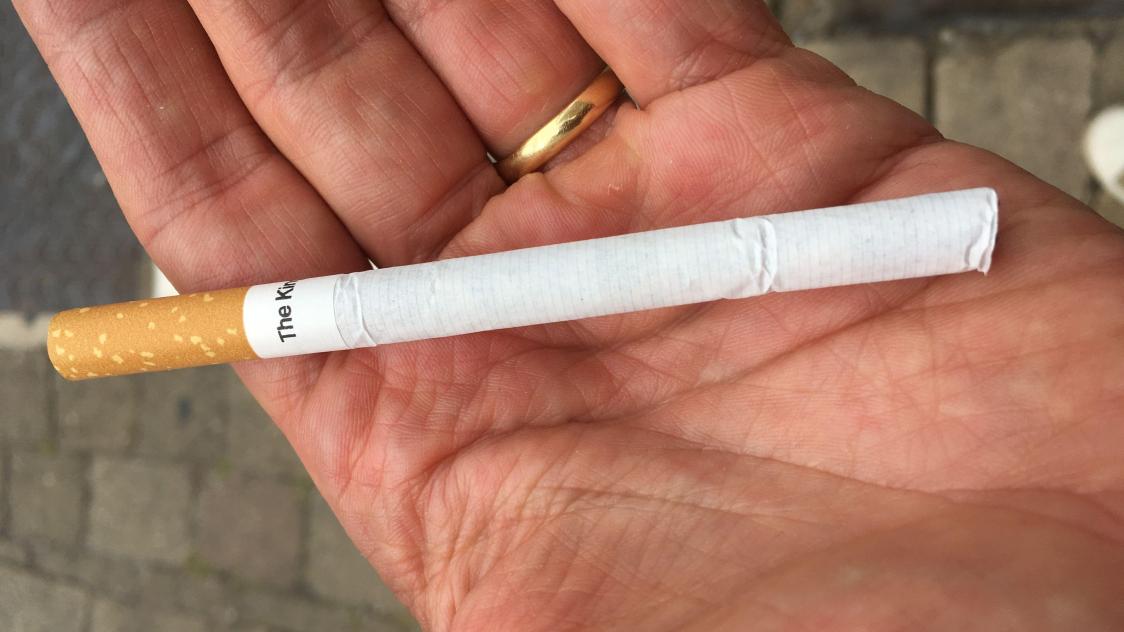 Cigarettes vendues  l'unit  Reims: une dfense fumeuse