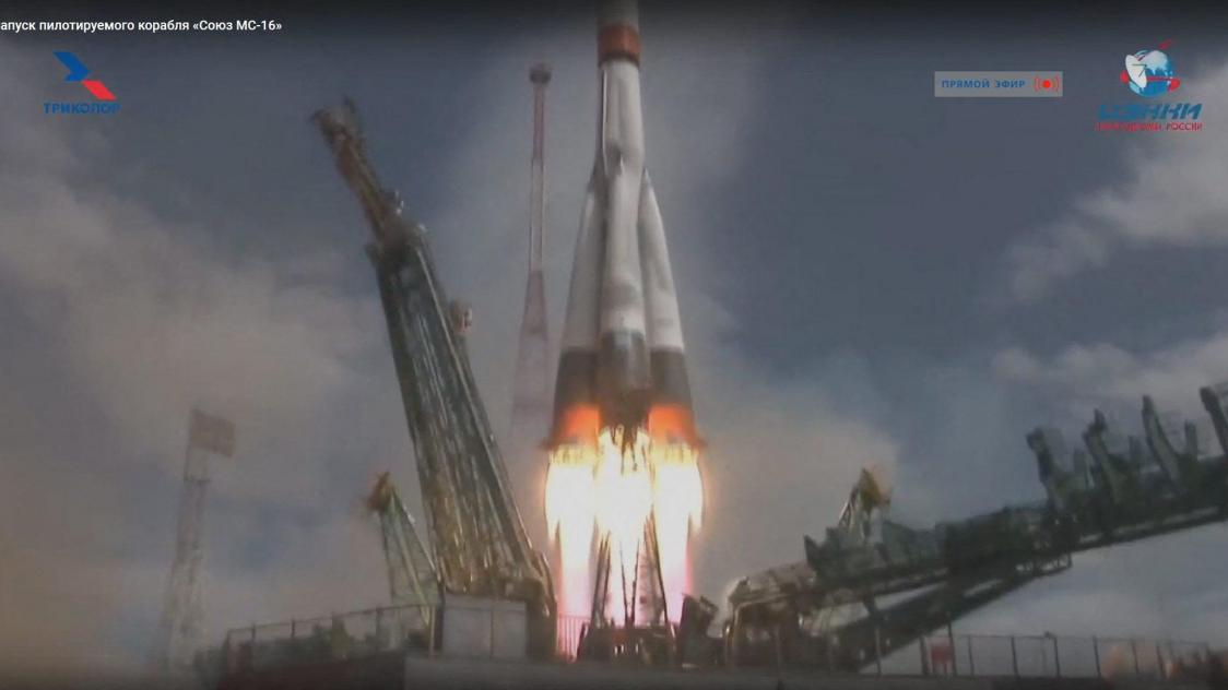 Deux Russes et une Américaine décollent pour l'ISS à bord d'une fusée Soyouz