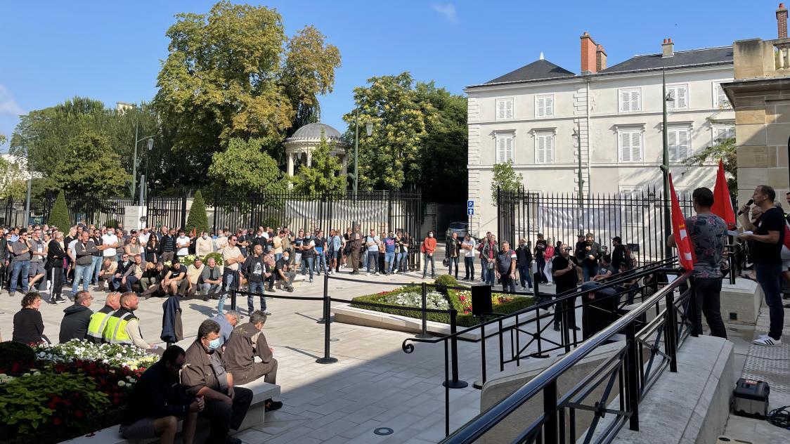 Plus de 200 salariés en grève chez Moët & Chandon à Épernay