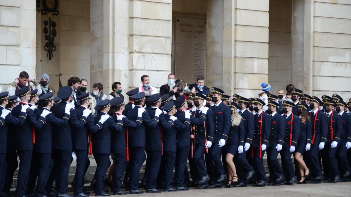 PHOTOS et VIDÉO. Les élèves des Arts et métiers ont défilé samedi à ChâlonsenChampagne