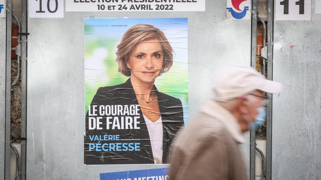 Affiche de campagne de la candidate des Républicains, Valérie Pécresse.