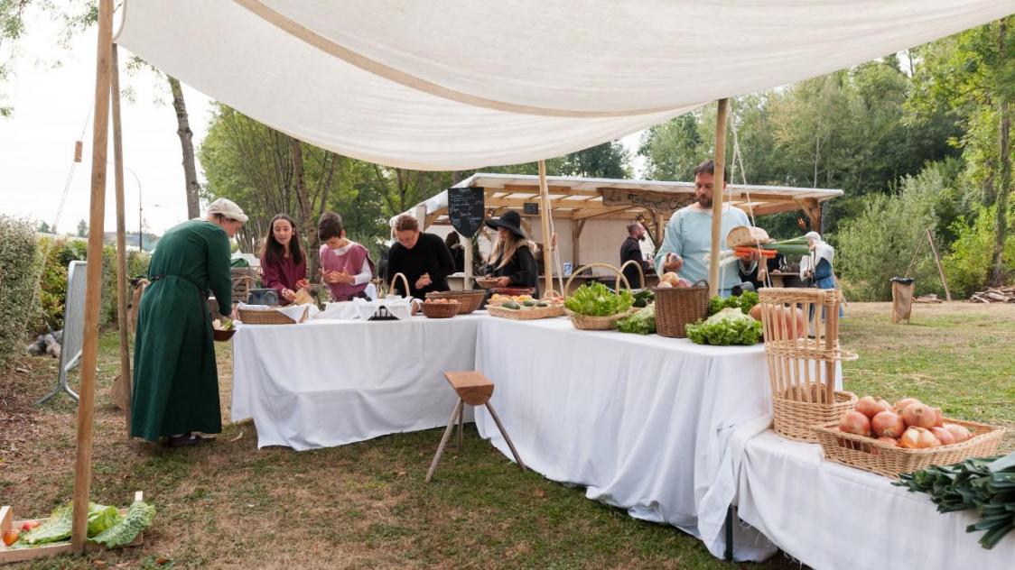 Bien vaigniez» à la fête médiévale de Saint-Pouange