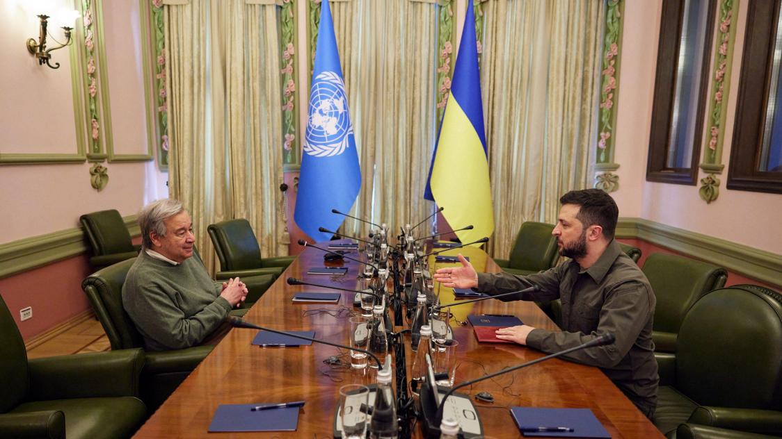 Le Secrétaire Général des Nation Unies, Antonio Guterres, s’est rendu à Kiev, le 28 avril, pour rendre visite au Président ukrainien, Volodymyr Zelensky.