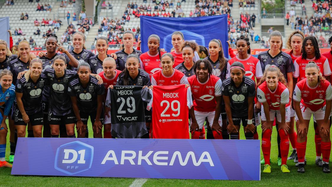 En marge du match entre le Stade de Reims et l'Olympique Lyonnais, les deux équipes ont soutenu Griedge Mbock.