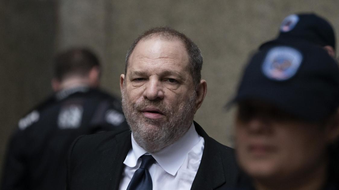 Le producteur Harvey Weinstein, qui va devoir répondre de 11 autres accusations de viol et d’agression sexuelle à Los Angeles.