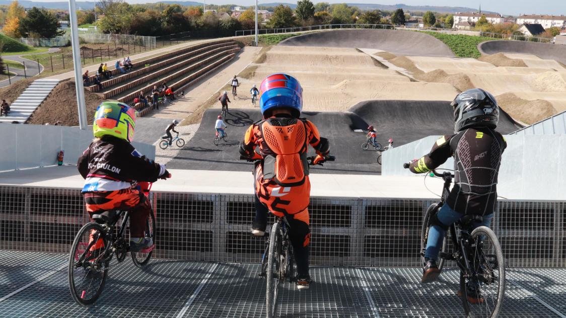 Après un an d’attente, la piste de BMX de Troyes a ouvert ses portes