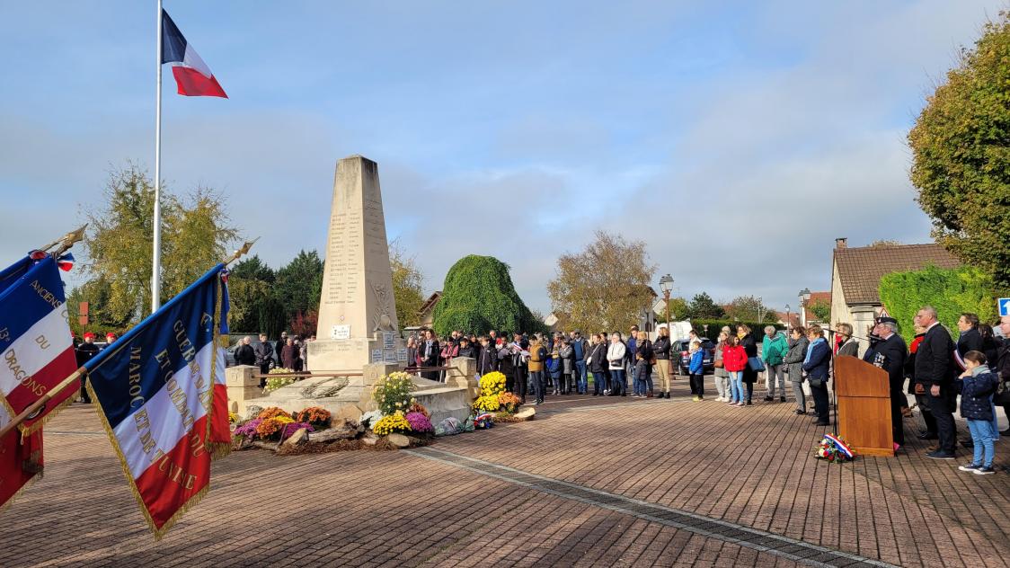 Cette cérémonie a permis de rendre hommage aux deux soldats dont les noms ont été inscrits sur le monument aux morts, 104 ans après l’Armistice.